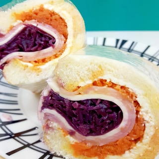 紫キャベツのザワークラウトで(^^)サンドイッチ♪